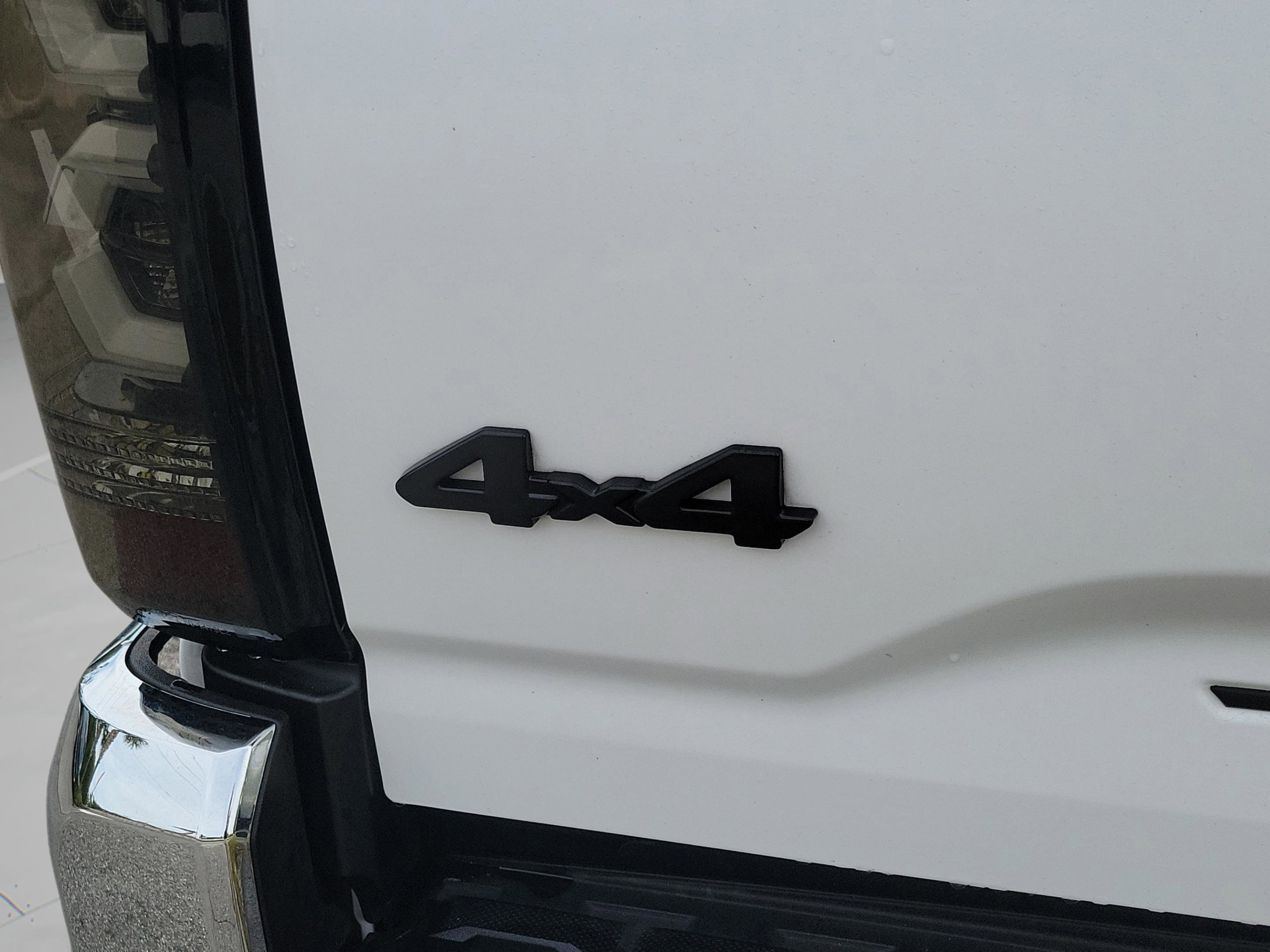 Used 2021 Toyota Tacoma SR5 AWD/4WD image 23