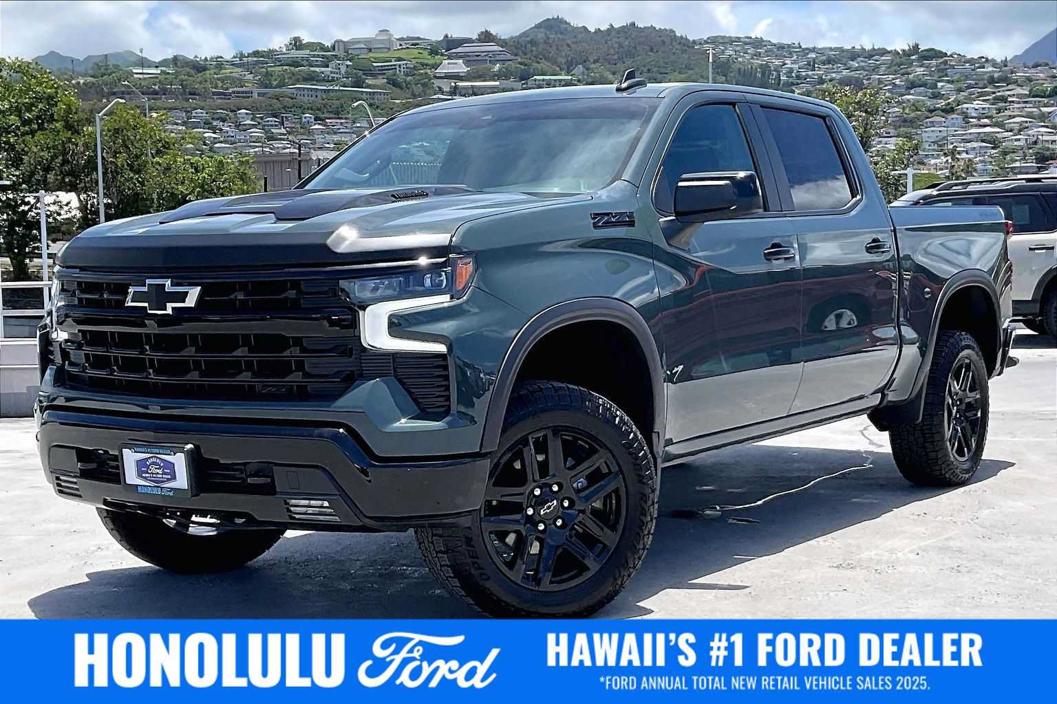 Used 2025 Chevrolet Silverado 1500 LT Trail Boss w/ Dark Appearance Package AWD/4WD video 1