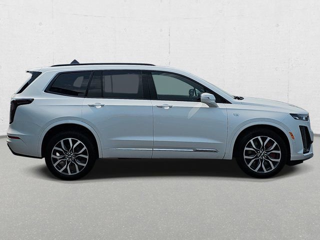 Used 2025 Cadillac XT6 Sport w/ Technology Package image 4