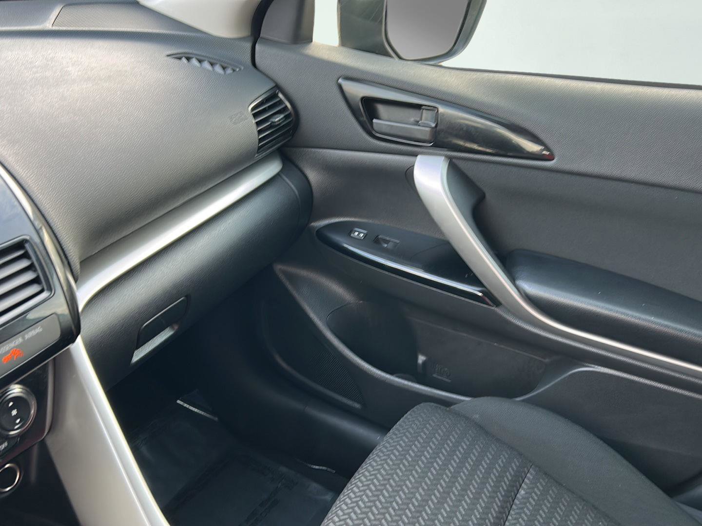 Used 2024 Mitsubishi Eclipse Cross LE image 25