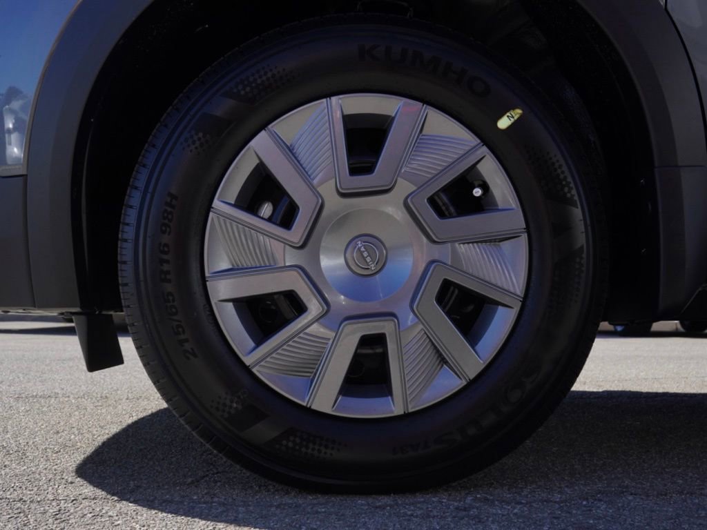 New 2026 Nissan Kicks S image 7