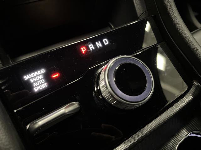 New 2025 Jeep Grand Cherokee Limited w/ Black Appearance Package image 22