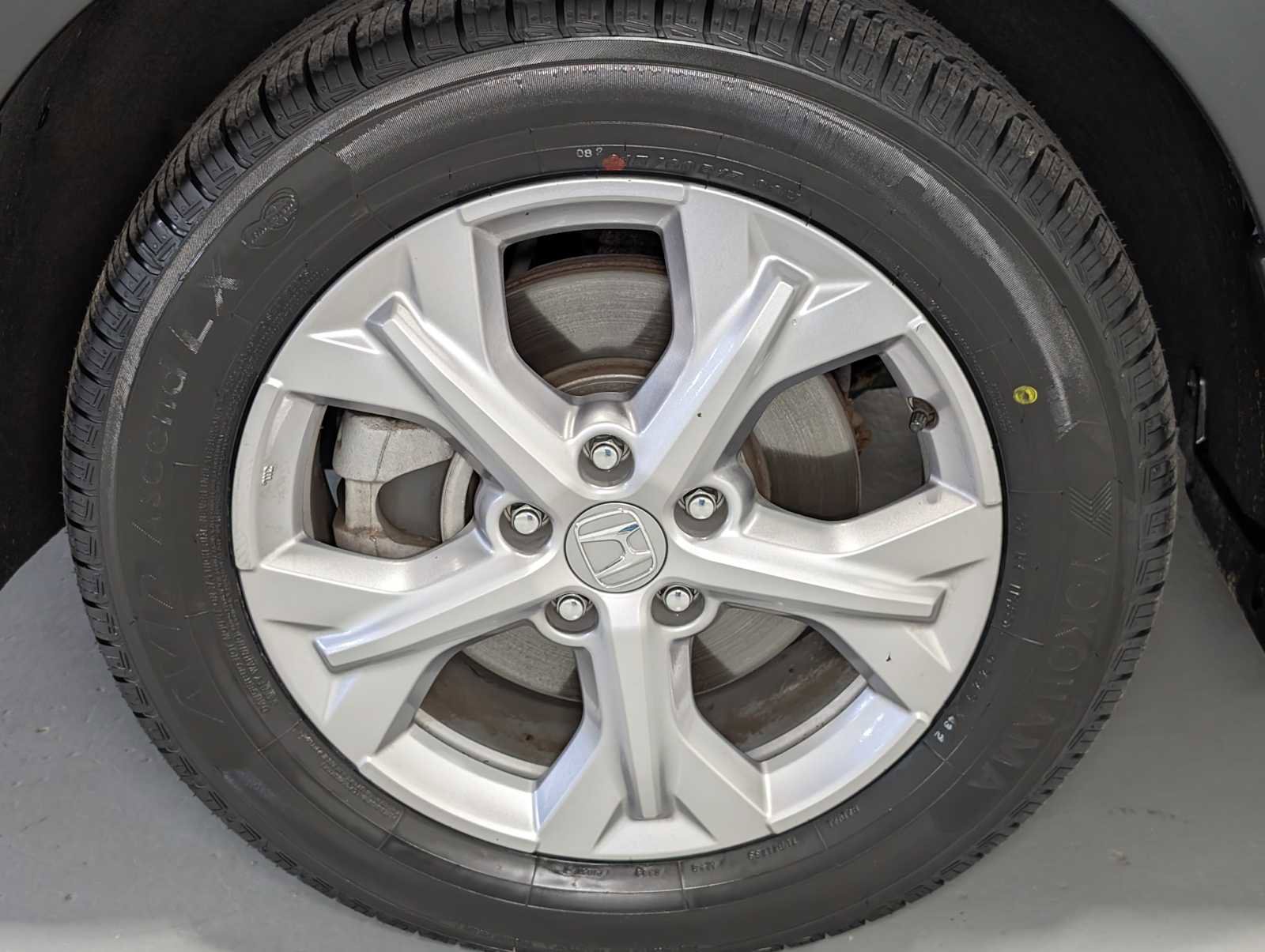 Certified 2023 Honda HR-V LX image 3