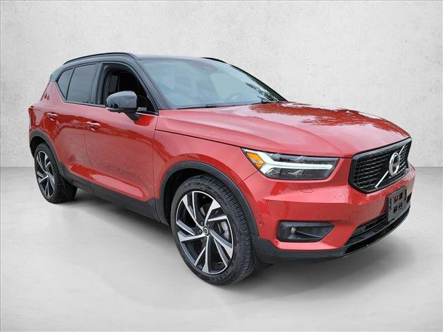 Used 2022 Volvo XC40 T5 R-Design AWD/4WD image 3