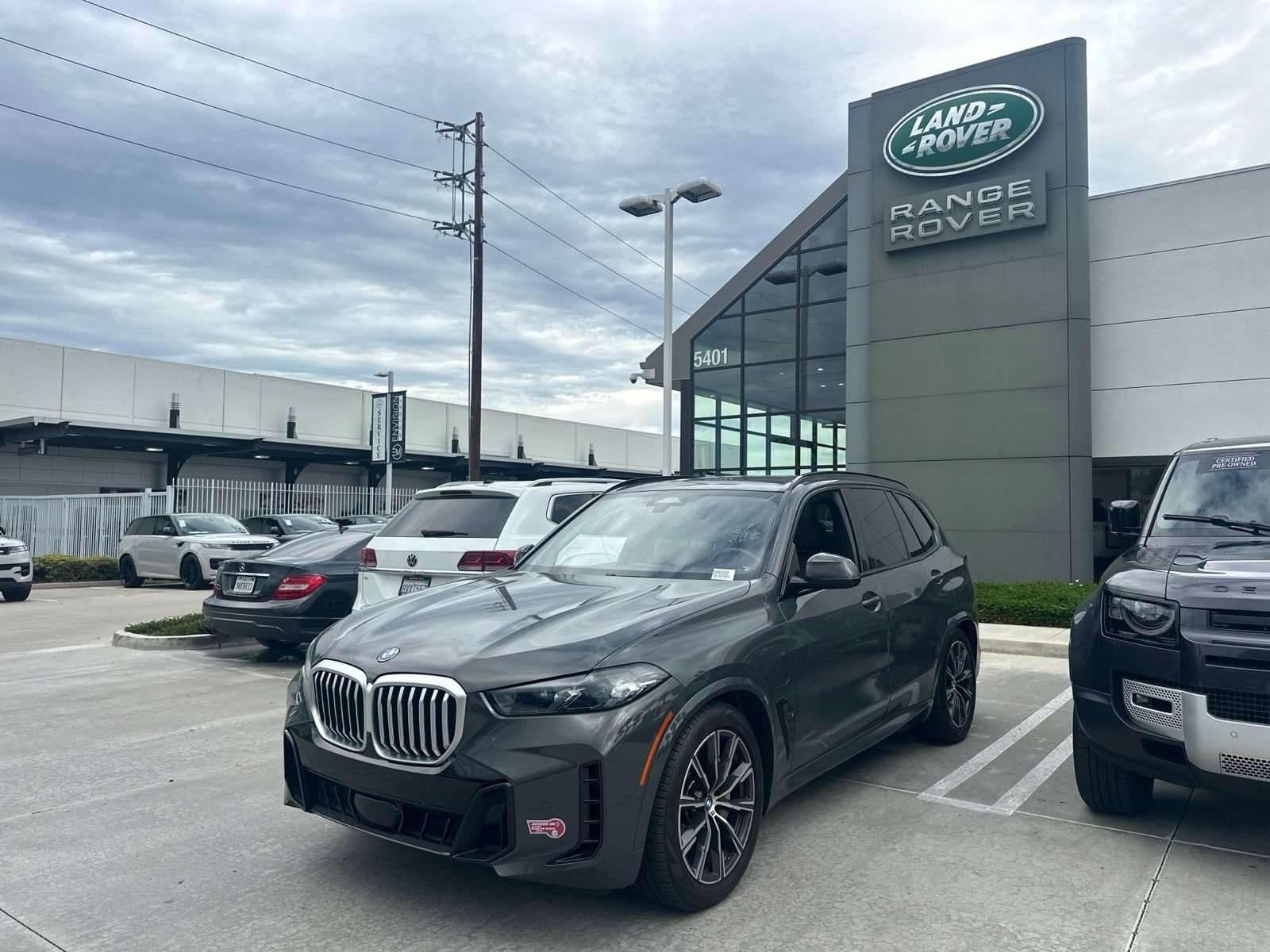 Used 2024 BMW X5 xDrive50e w/ M Sport Package AWD/4WD video 1
