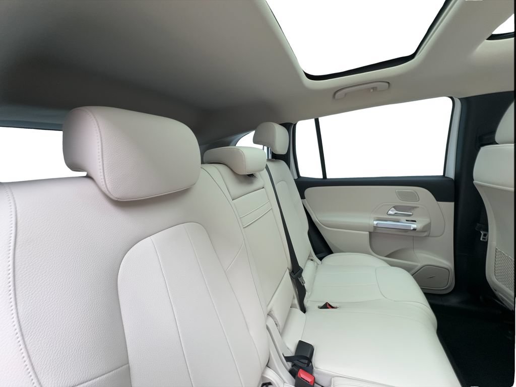 Used 2023 Mercedes-Benz EQB 350 4MATIC SUV w/ Pinnacle Package image 27