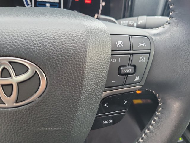 Used 2025 Toyota Camry SE FWD image 27