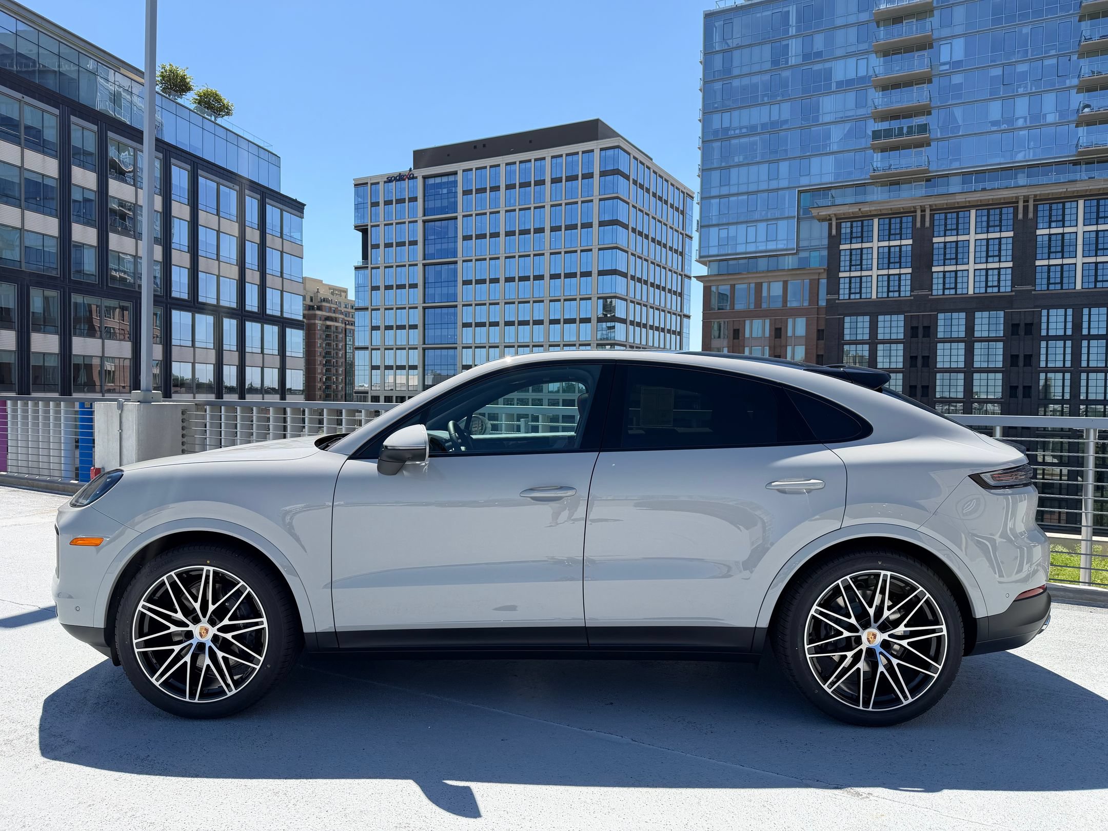 New 2026 Porsche Cayenne Coupe AWD/4WD image 2