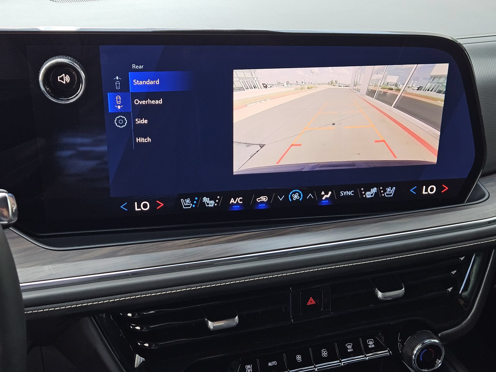 Certified 2025 Chevrolet Suburban Premier AWD/4WD image 21