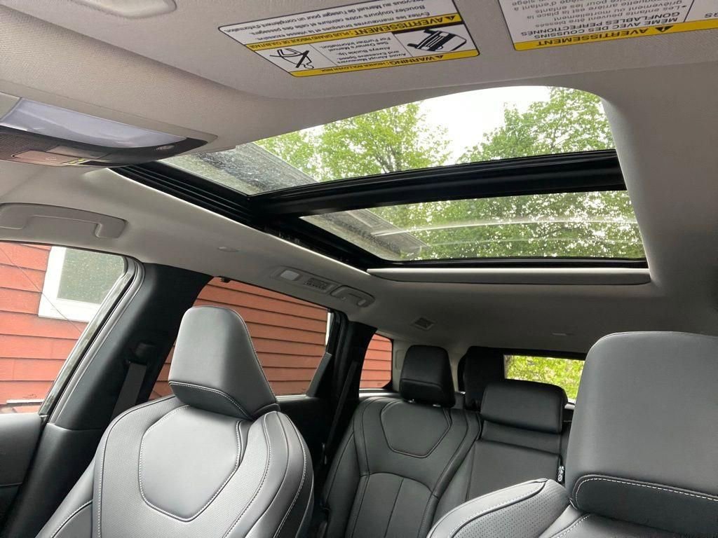Used 2026 INFINITI QX60 Pure w/ Cargo Package AWD/4WD image 23