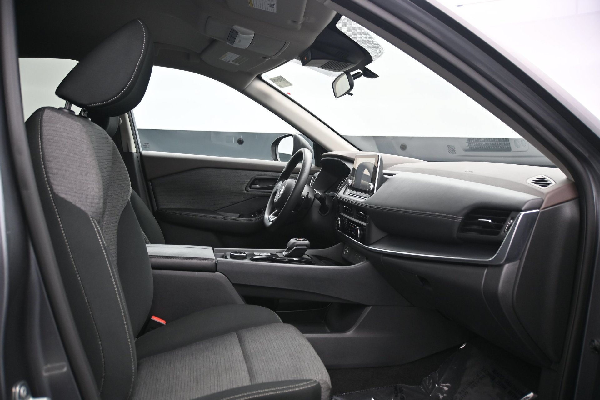 Used 2021 Nissan Rogue S AWD/4WD image 13