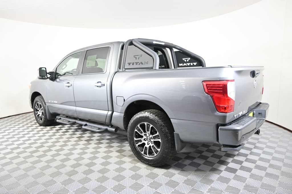 Used 2021 Nissan Titan SV w/ SV Convenience Package AWD/4WD image 4