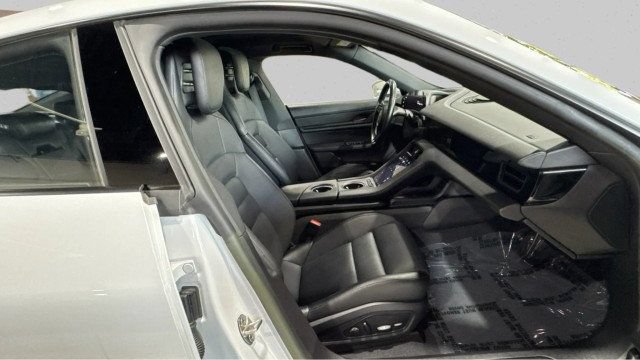 Used 2023 Porsche Taycan w/ Premium Package RWD image 10