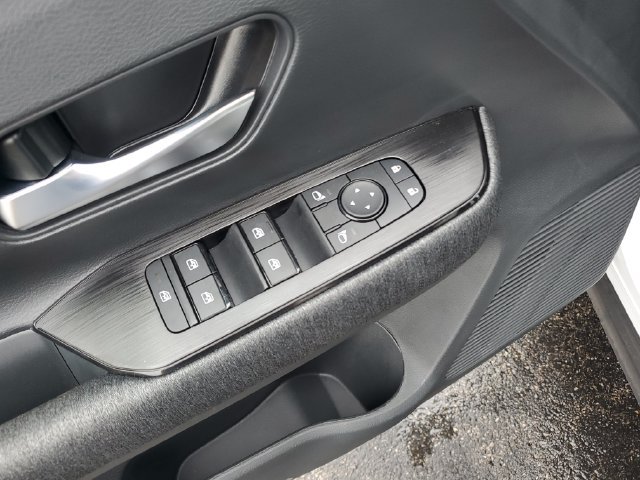 New 2027 Nissan Kicks SV AWD/4WD image 24
