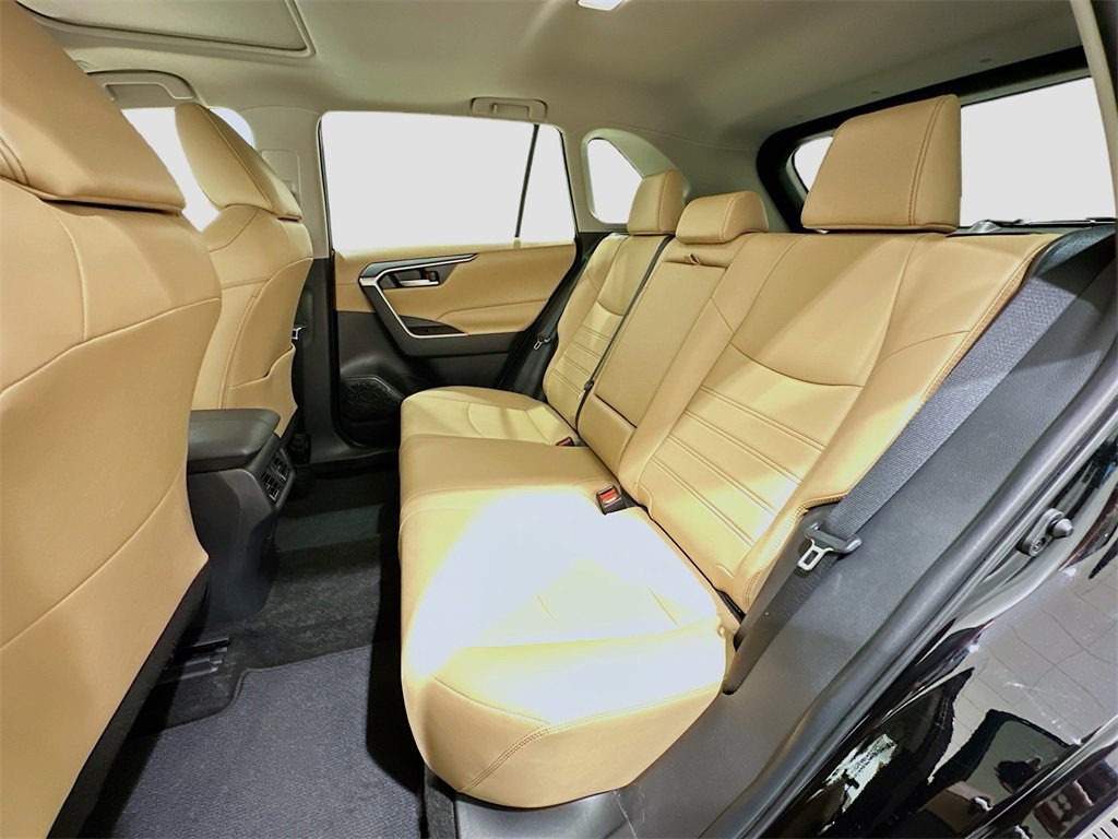 Used 2025 Toyota RAV4 XLE Premium image 24