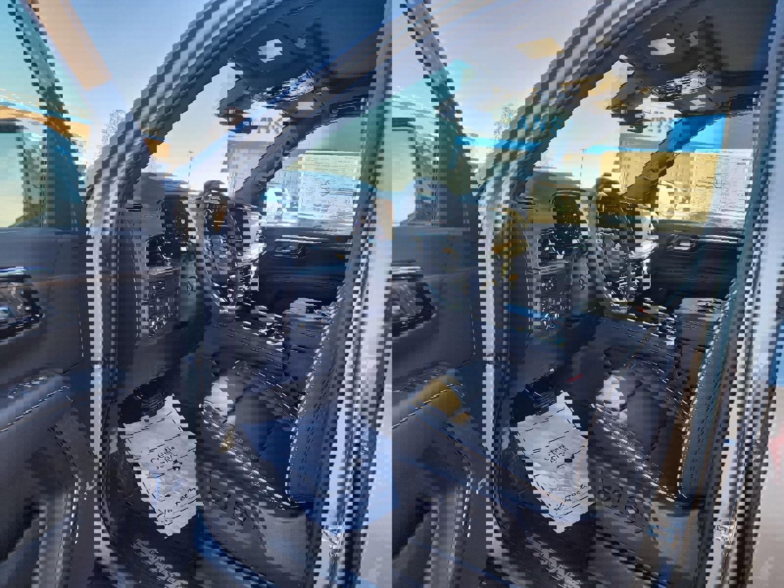 New 2026 Chevrolet Suburban Premier image 7