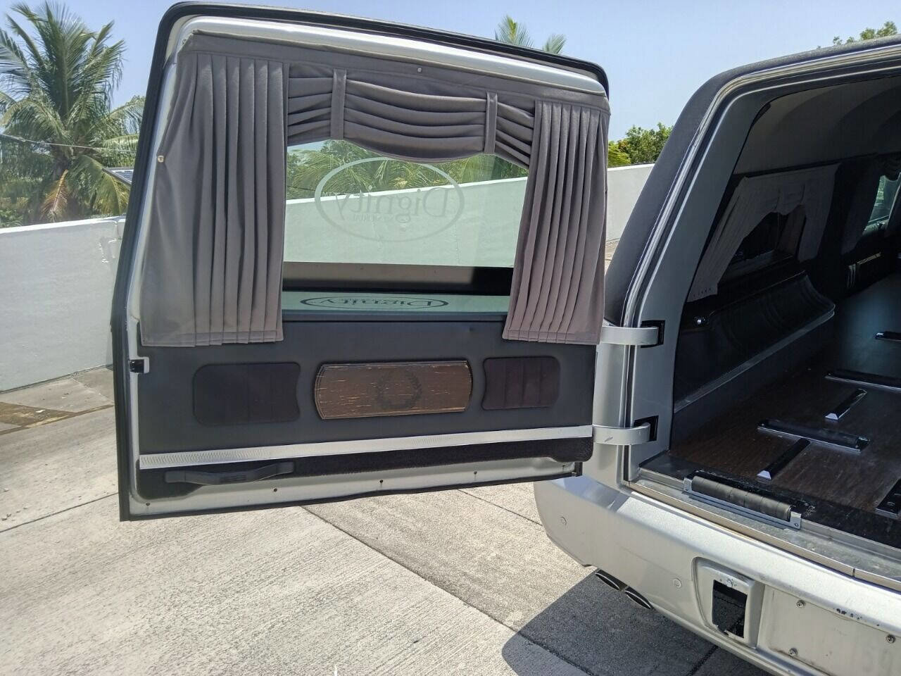 Used 2011 Cadillac DTS Hearse image 20
