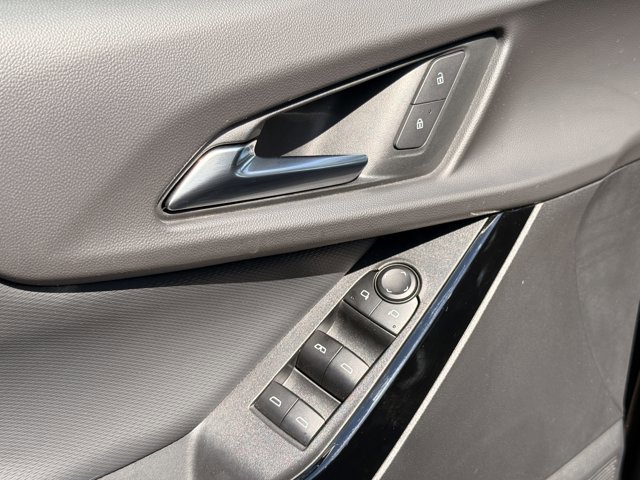 Used 2025 Chevrolet Equinox LT image 13