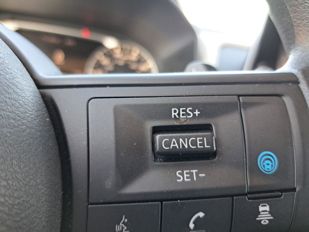 Used 2024 Nissan Rogue SV image 13