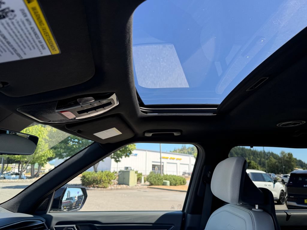 Certified 2024 Kia EV9 GT-Line AWD/4WD image 17