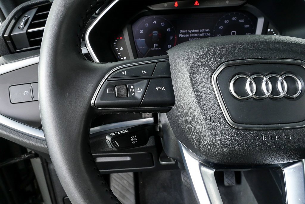 Used 2019 Audi Q3 2.0T Premium w/ Convenience Package image 9