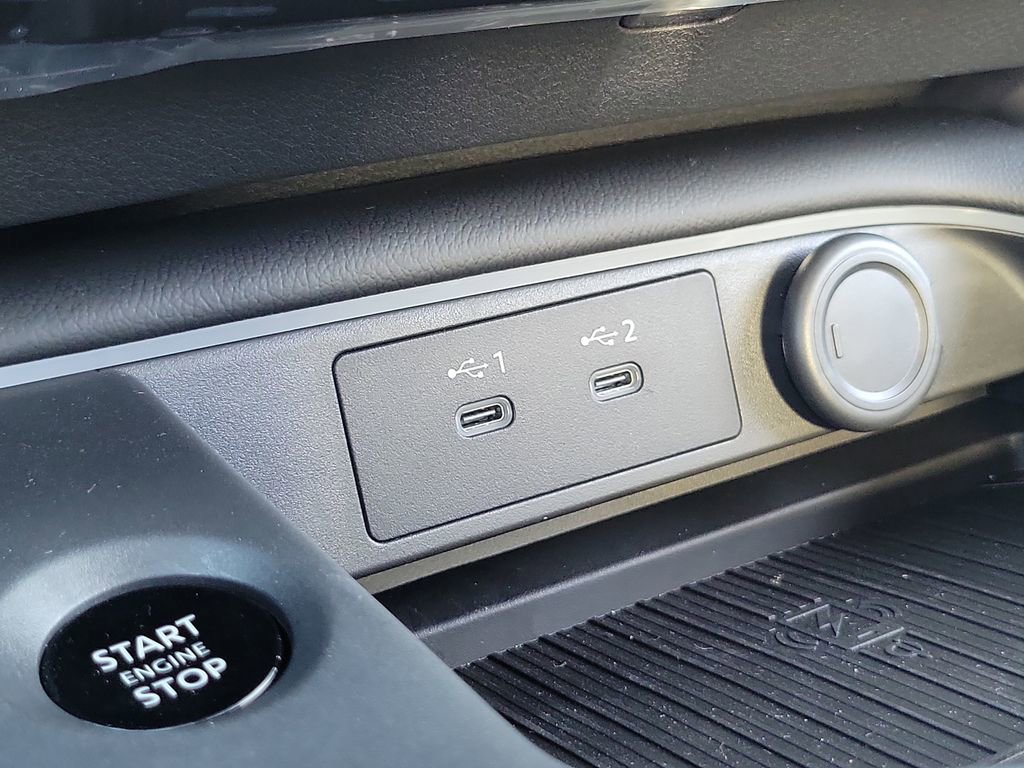 New 2026 Nissan Sentra SR w/ Floor Mat Package image 9