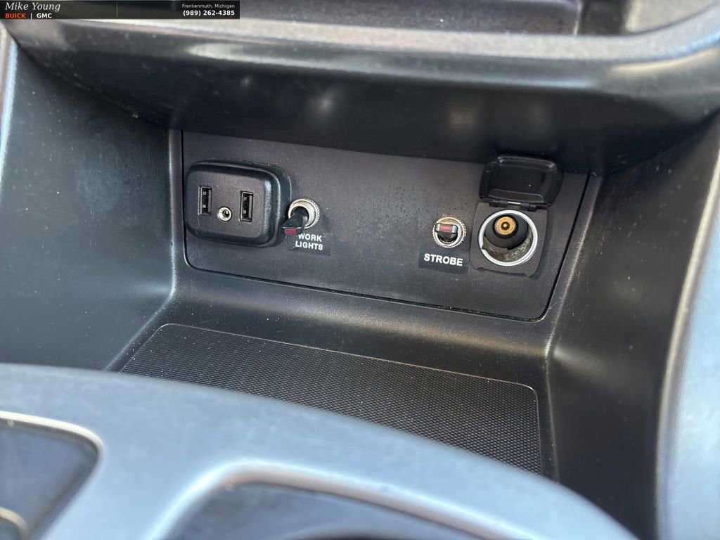 Used 2020 Chevrolet Colorado LT w/ Safety Package RWD image 28