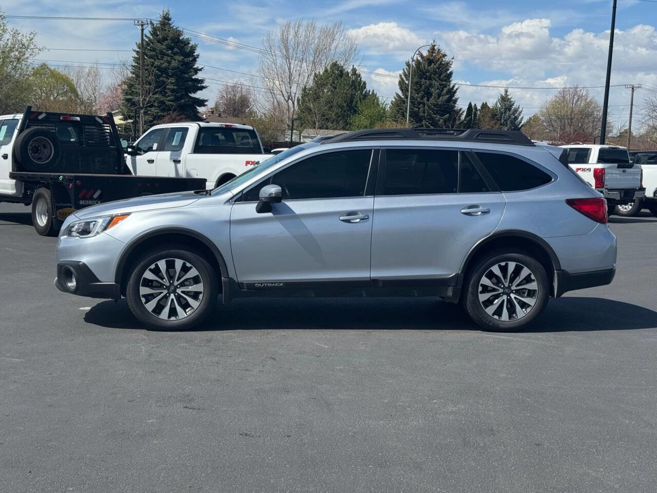Used 2017 Subaru Outback 2.5i Limited w/ Protection Package #2 image 4