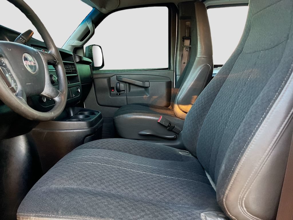 Used 2022 GMC Savana 2500 w/ Driver Convenience Package RWD image 19
