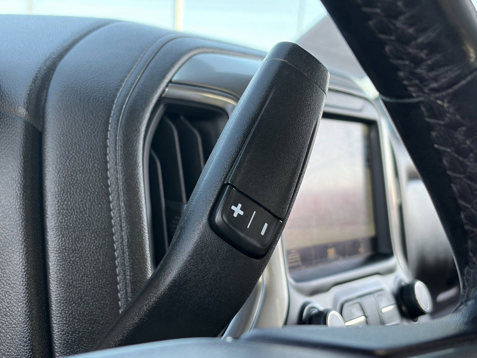 Used 2020 Chevrolet Silverado 1500 LT w/ All-Star Edition AWD/4WD image 31