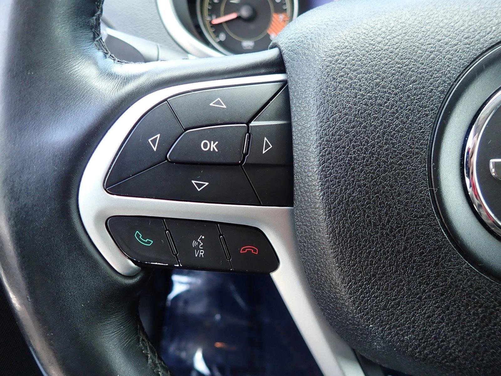 Used 2014 Jeep Cherokee Trailhawk w/ Technology Group AWD/4WD image 15