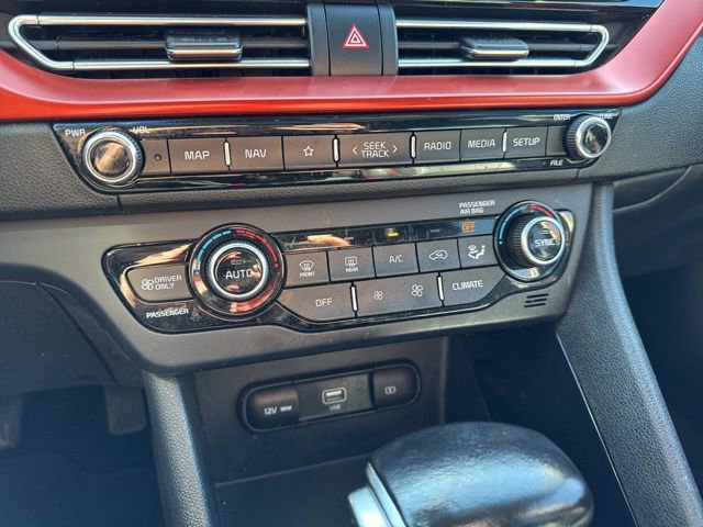 Used 2020 Kia Niro Touring image 12