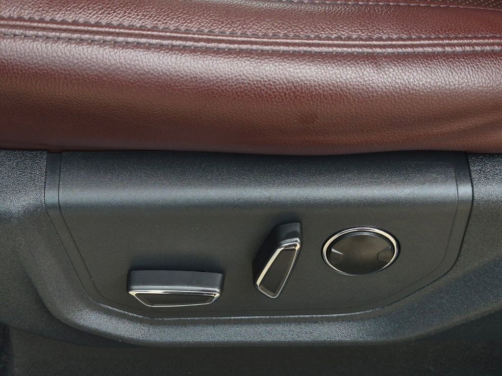 Used 2024 Ford Expedition Limited AWD/4WD image 37