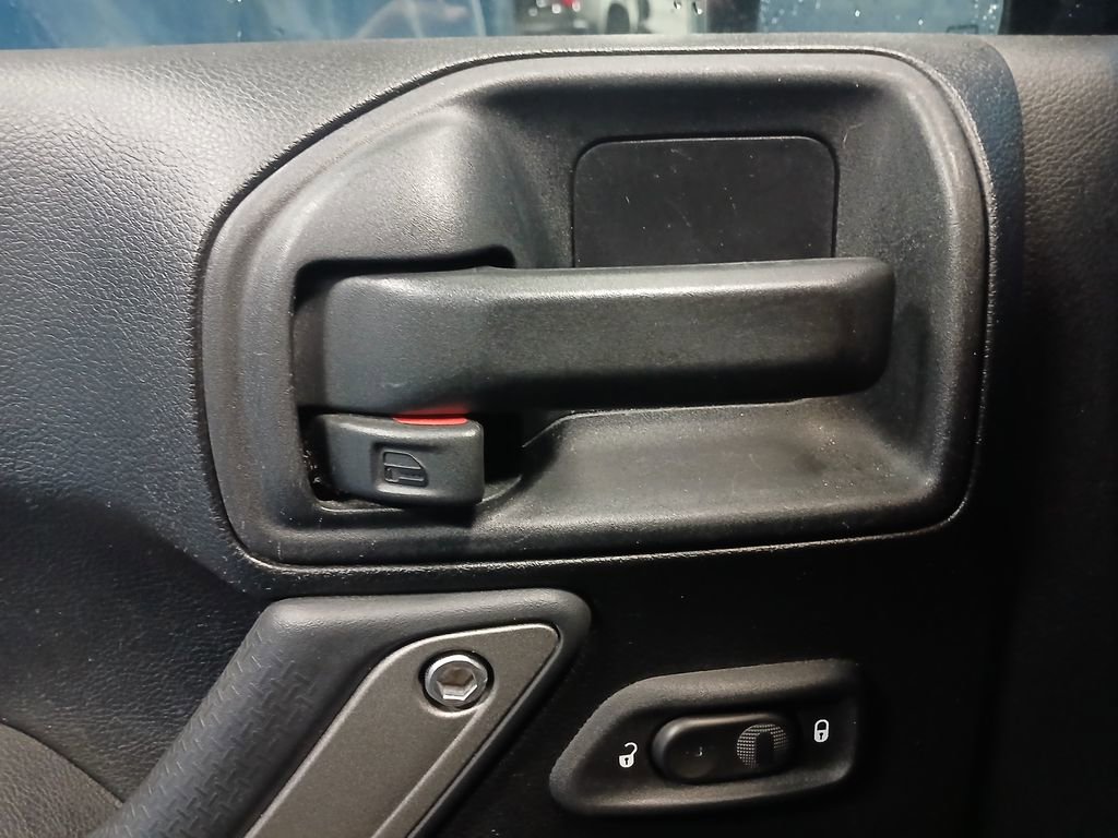 Used 2016 Jeep Wrangler Sport image 15