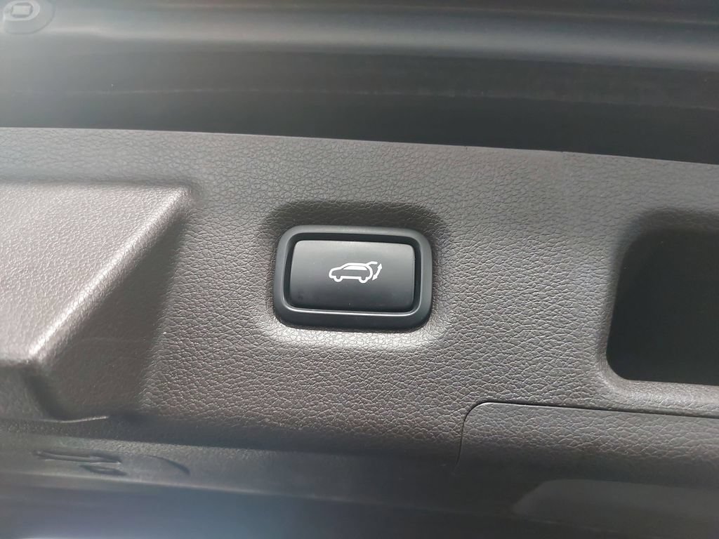Used 2019 Hyundai Santa Fe AWD image 14