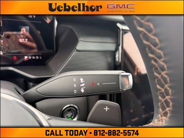 New 2026 GMC Acadia AT4 w/ Luxury Package AWD/4WD image 37