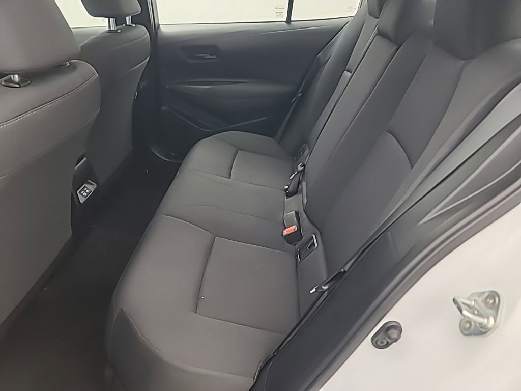 Used 2025 Toyota Corolla LE FWD image 21