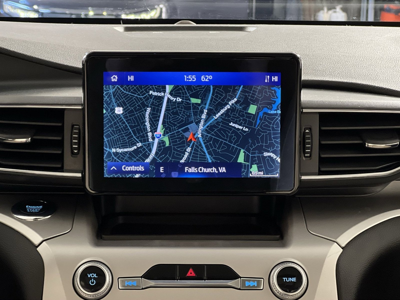 Used 2022 Ford Explorer XLT w/ Equipment Group 202A image 20