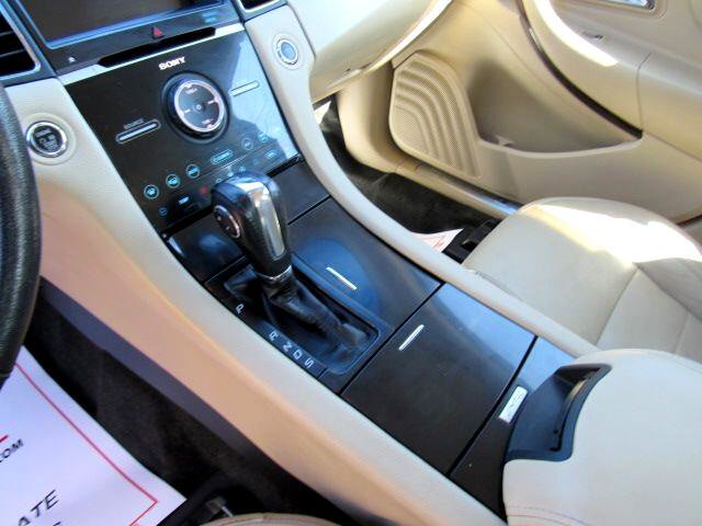 Used 2017 Ford Taurus Limited image 12