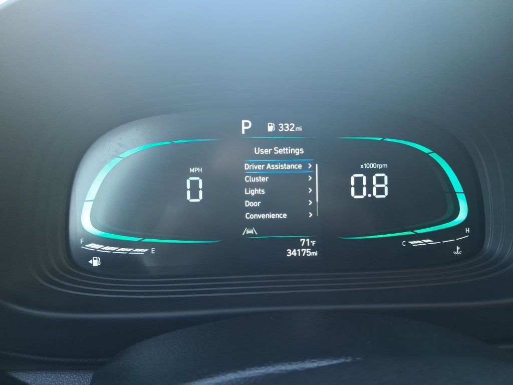 Used 2025 Hyundai Venue SEL FWD image 2
