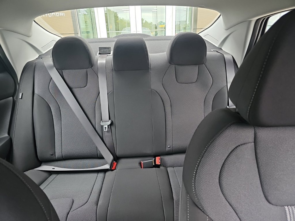 New 2026 Hyundai Elantra SE FWD image 25
