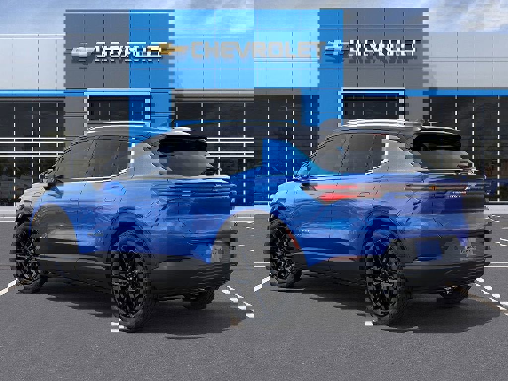 New 2026 Chevrolet Equinox EV LT image 4