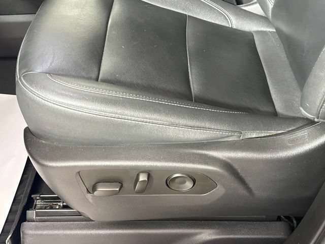 Used 2023 Chevrolet Silverado 1500 LT Trail Boss w/ Convenience Package II AWD/4WD image 16