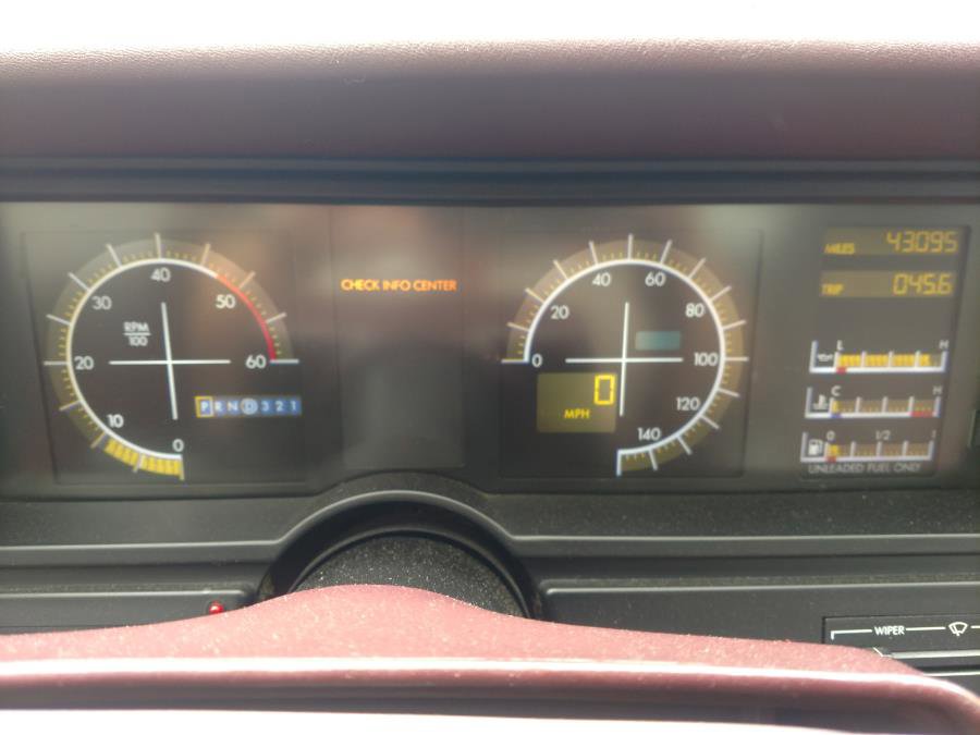 Used 1990 Cadillac Allante FWD image 5