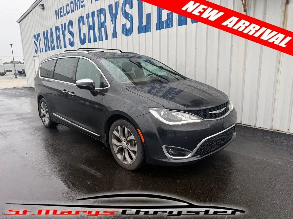 Used 2019 Chrysler Pacifica Limited w/ Tire & Wheel Group