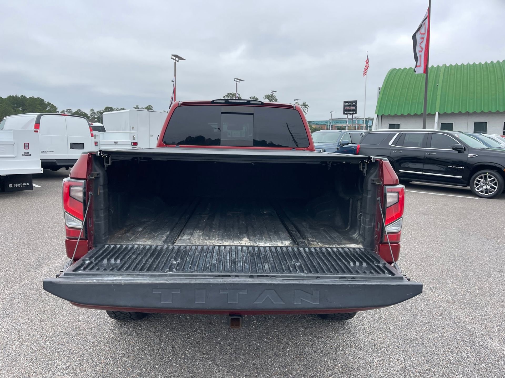 Used 2017 Nissan Titan SL w/ Chrome Package image 25