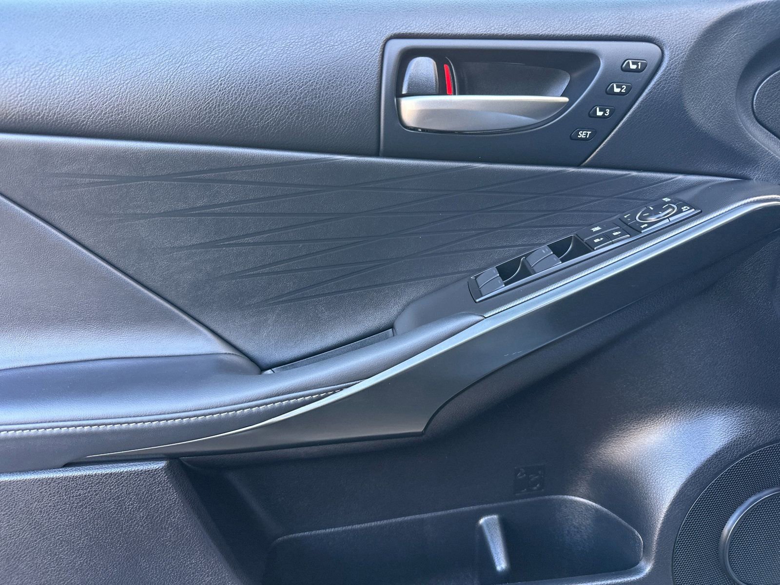 Used 2025 Lexus IS 350 F Sport w/ Navigation Package image 11