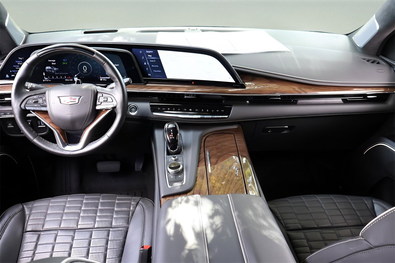 Certified 2023 Cadillac Escalade ESV Premium Luxury Platinum image 17