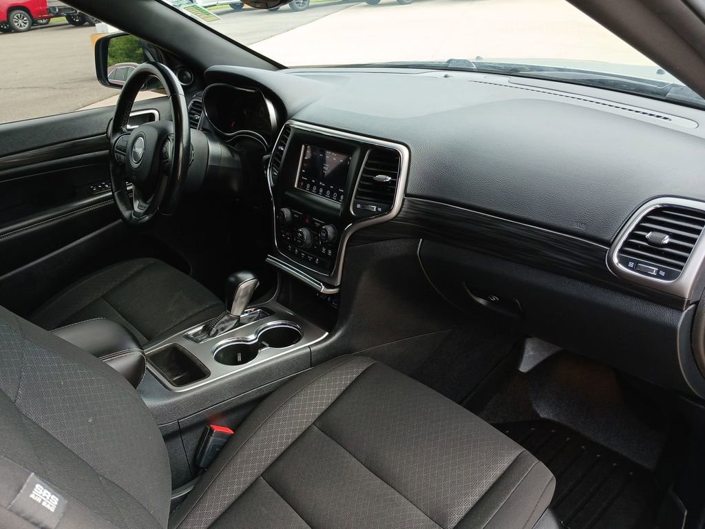 Used 2021 Jeep Grand Cherokee Freedom Edition RWD image 30