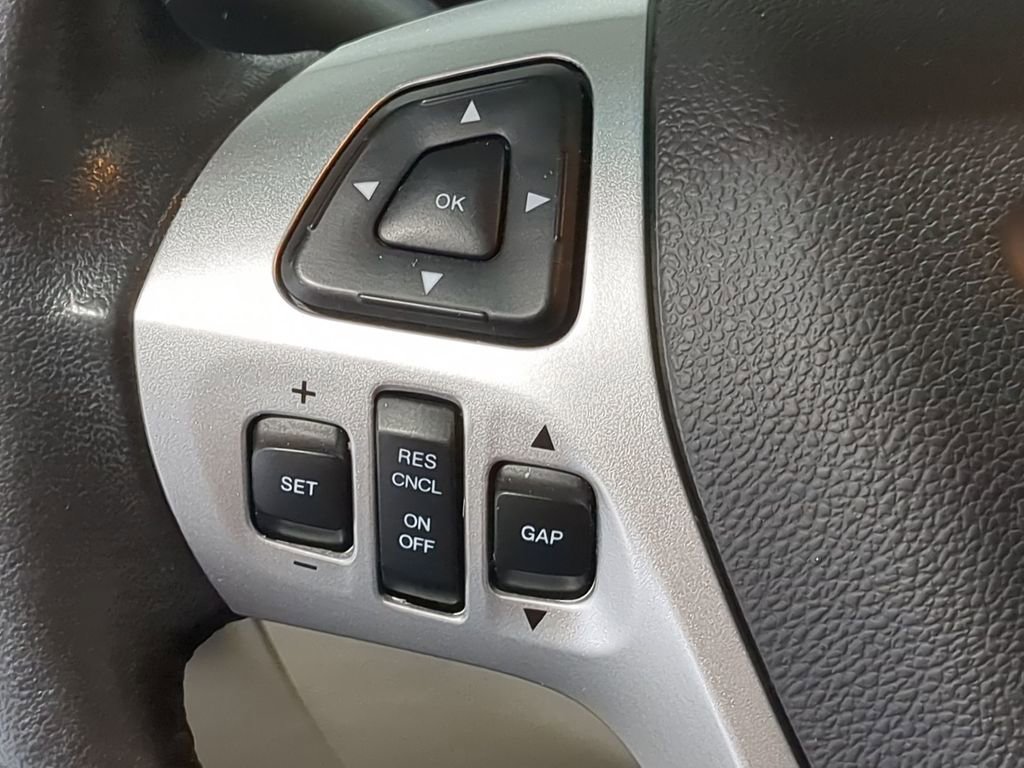 Used 2014 Ford Explorer Limited w/ Equipment Group 302A AWD/4WD image 23